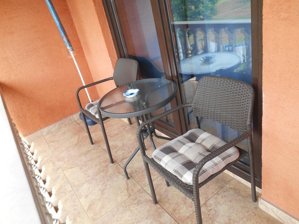House Mihaela&Nina Apartment เซลิสเต เดรซิสโก ภายนอก รูปภาพ