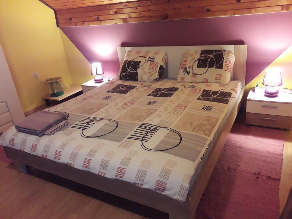 House Mihaela&Nina Apartment เซลิสเต เดรซิสโก ห้อง รูปภาพ