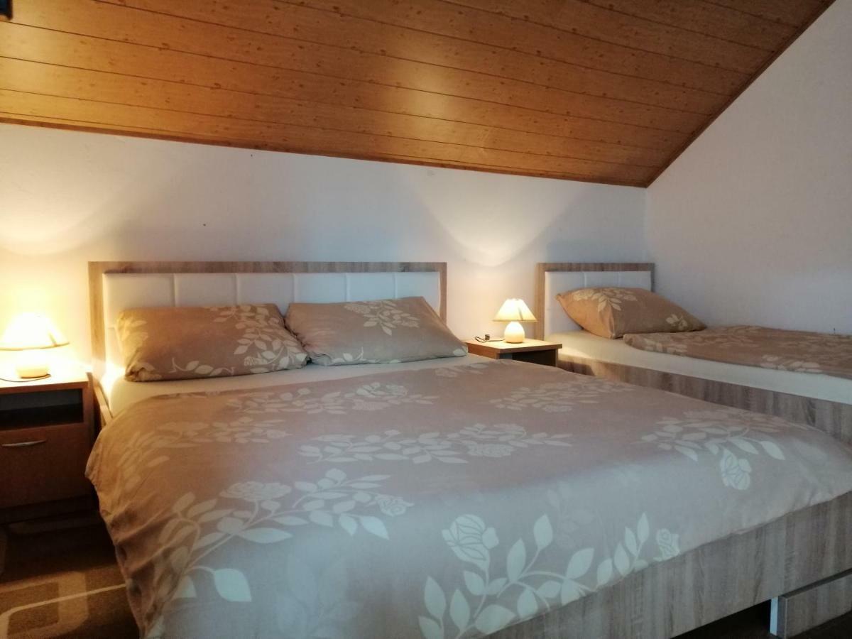 House Mihaela&Nina Apartment เซลิสเต เดรซิสโก ภายนอก รูปภาพ